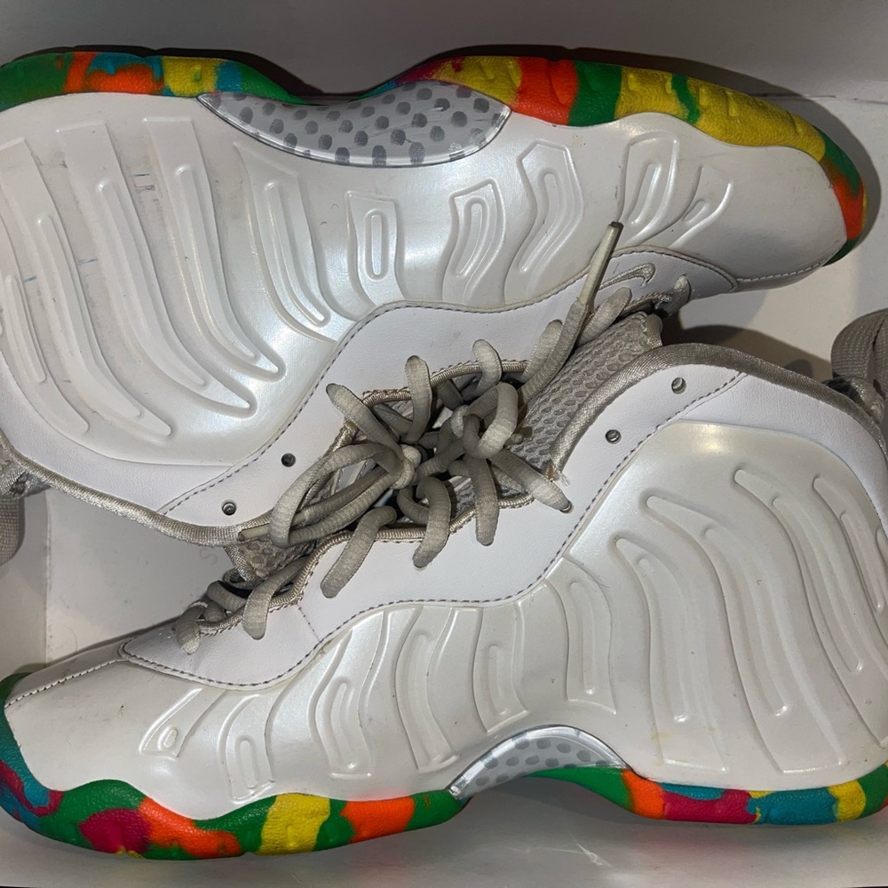 Fruity pebble foams